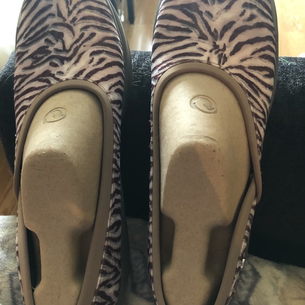 Slip on sneakers